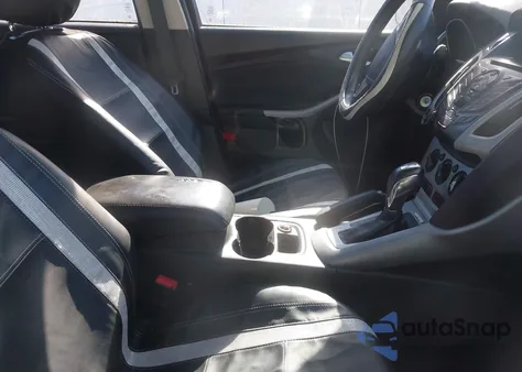 2014 Ford Focus Se из США, поврежденный, VIN 1FADP3F23EL241926